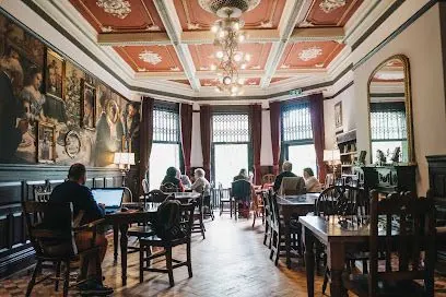 Wardown House Museum and Gallery